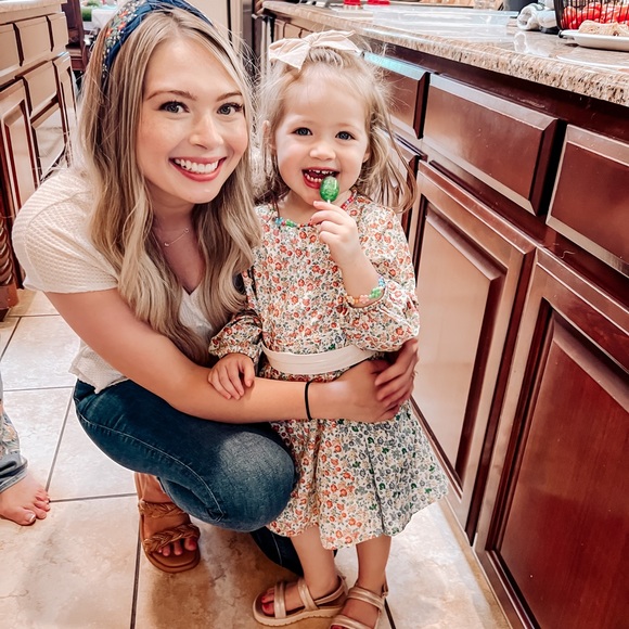 Meet your Posher, Danielle - Picture 1 of 1